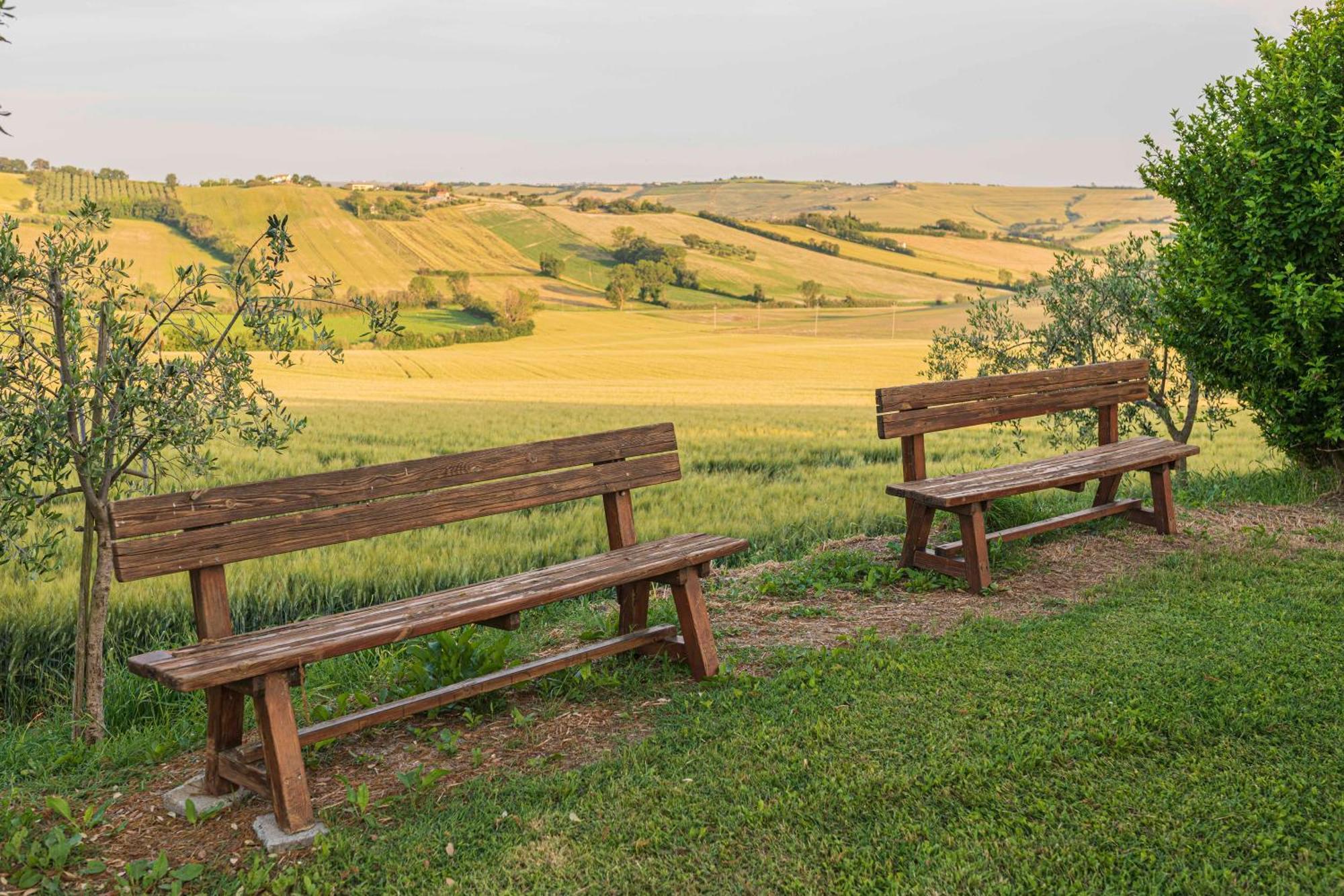 Agri Divin Amore San Costanzo Exterior foto