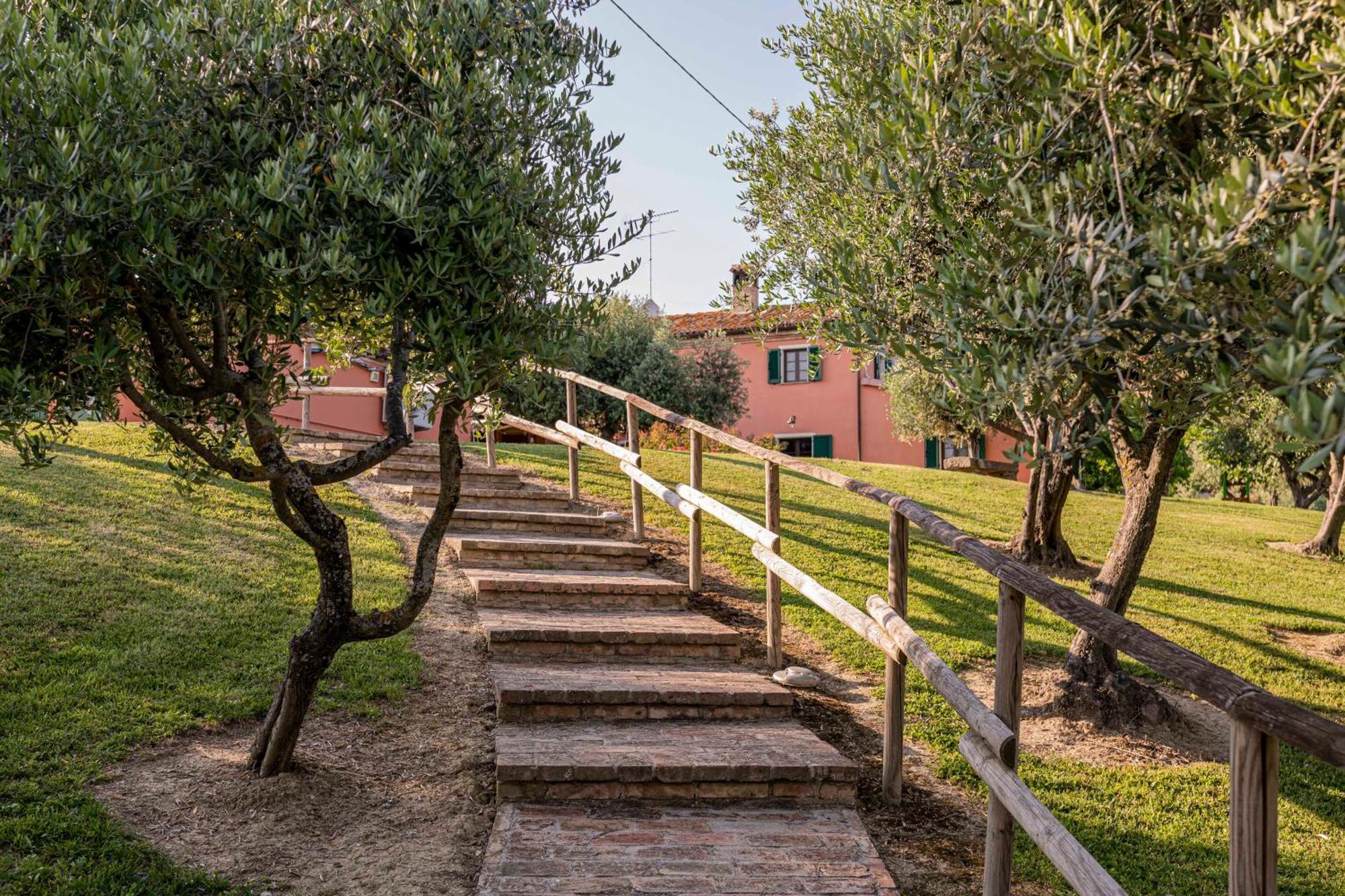 Agri Divin Amore San Costanzo Exterior foto